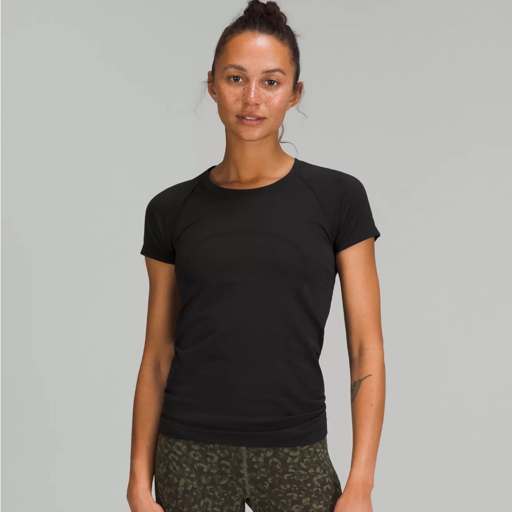Lululemon Black top